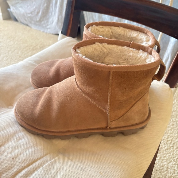 UGG Classic Mini II Size 8 - Picture 3 of 9
